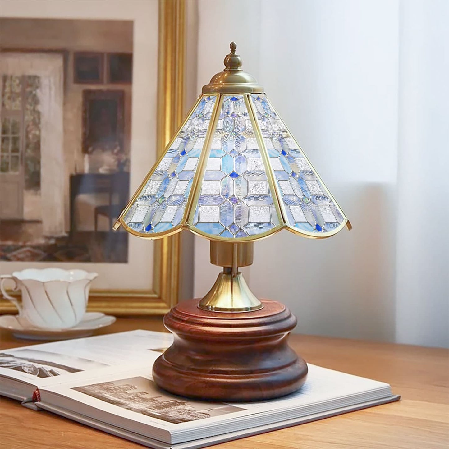 Tanzanite 3D Stained Glass Table Lamp-Vintage Tiffany-style blue & purple mosaic nightstand lamp for home decor.
